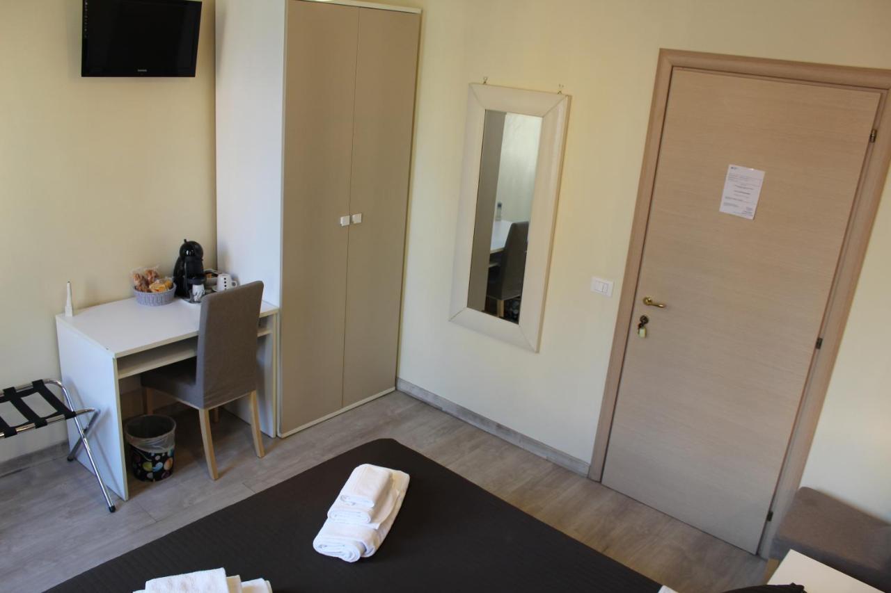 Home 57 Relais Рим Экстерьер фото